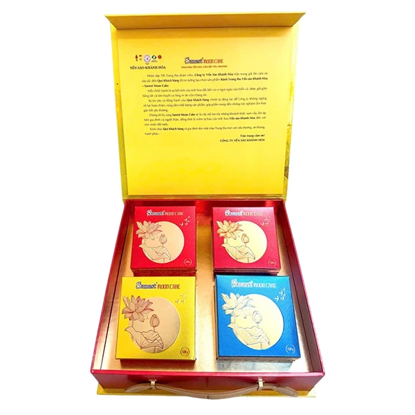 Bánh trung thu Yến Sào hộp 4 bánh x 200gr (2 thập cẩm, 2 nhân mềm)