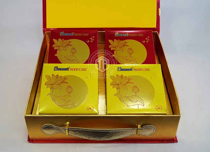 Bánh trung thu Yến Sào hộp 4 bánh x 200gr (2 thập cẩm, 2 nhân mềm)